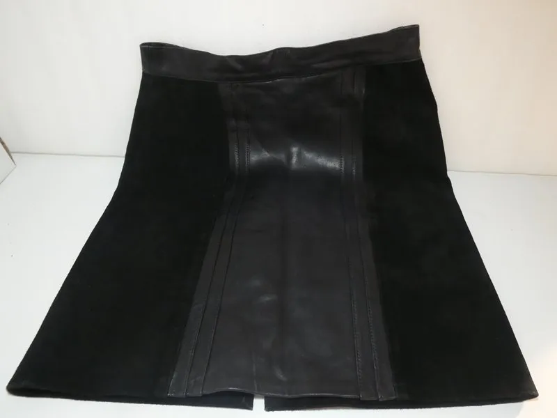 Jupe courte noire en cuir lisse et daim GIORGIO Paris taille 40 estimée 38